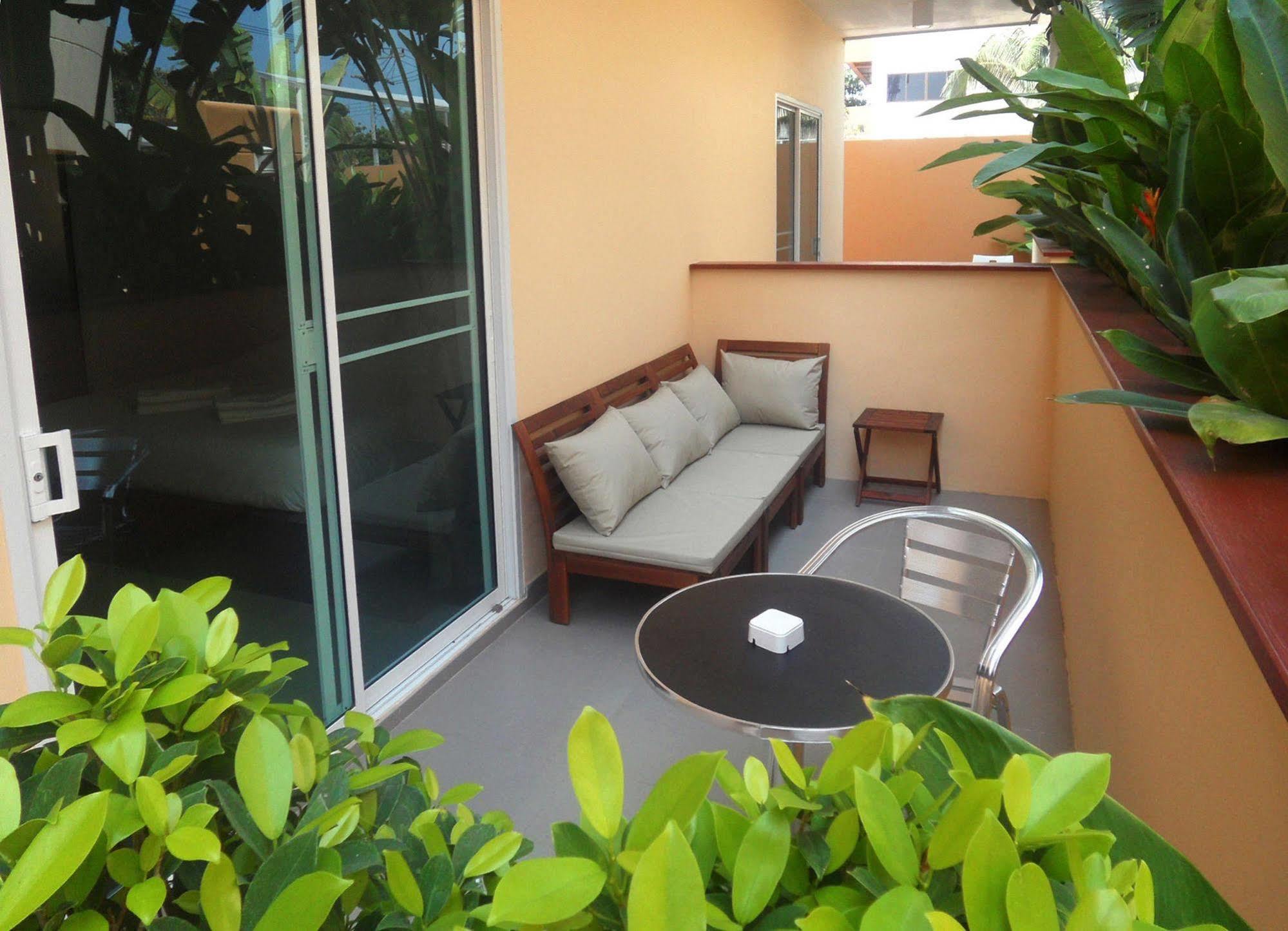 Gp Rooms Pool Guesthouse Pattaya Bagian luar foto