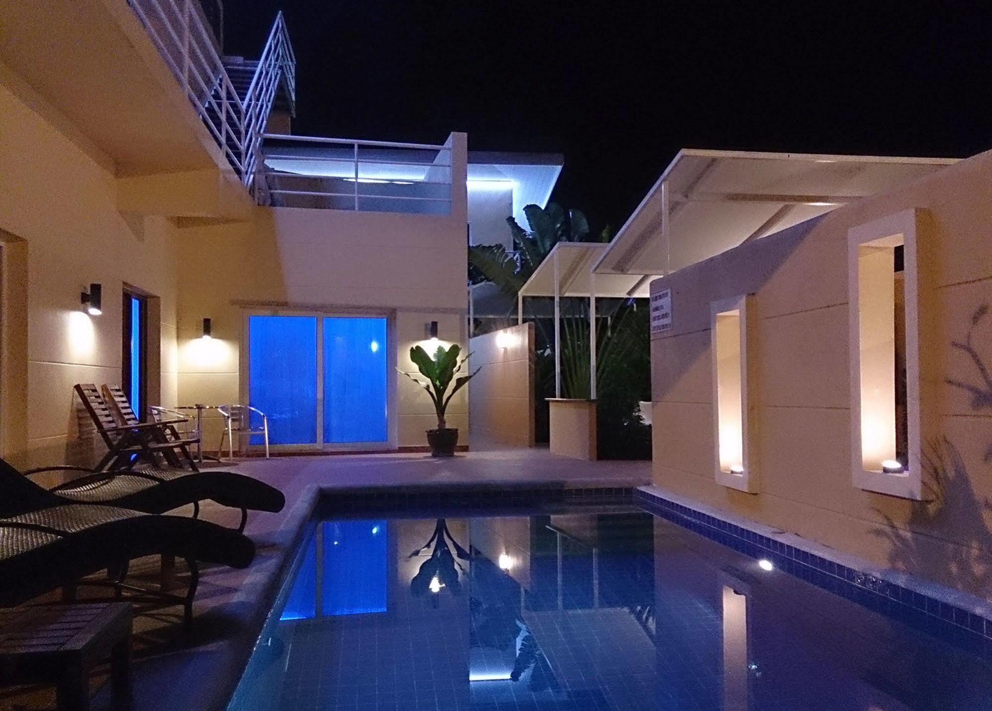 Gp Rooms Pool Guesthouse Pattaya Bagian luar foto