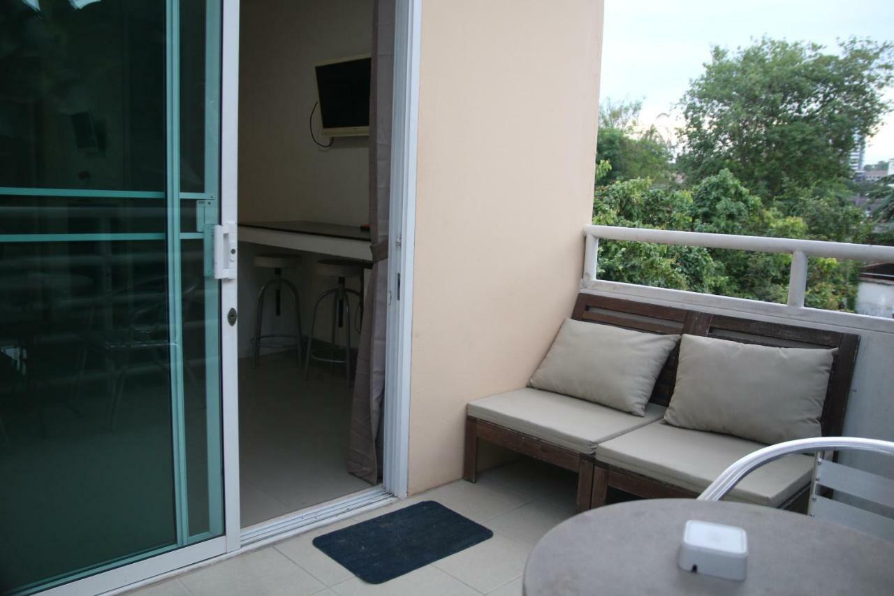 Gp Rooms Pool Guesthouse Pattaya Bagian luar foto