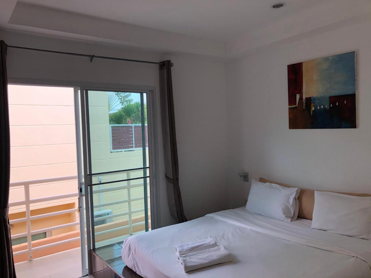 Gp Rooms Pool Guesthouse Pattaya Bagian luar foto